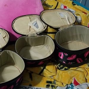 Make up or for jewelry